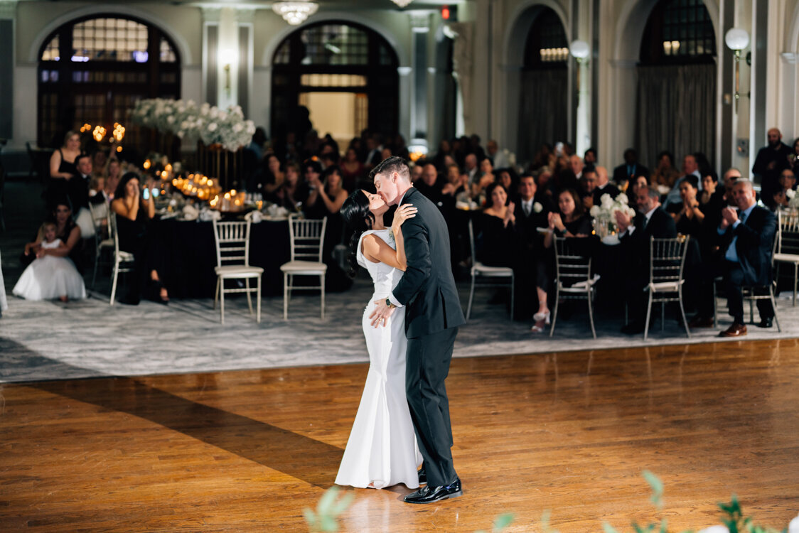 The Crystal Ballroom Wedding M.V. Photography Houston @mv_xoxo (54)