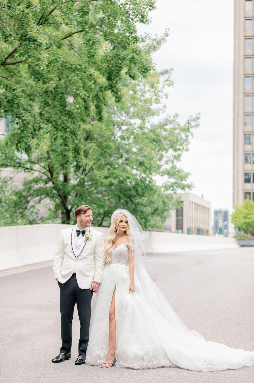 Cathédrale Marie-Reine-du-Monde Wedding_montreal best wedding photographer | luxury moment photography-9277