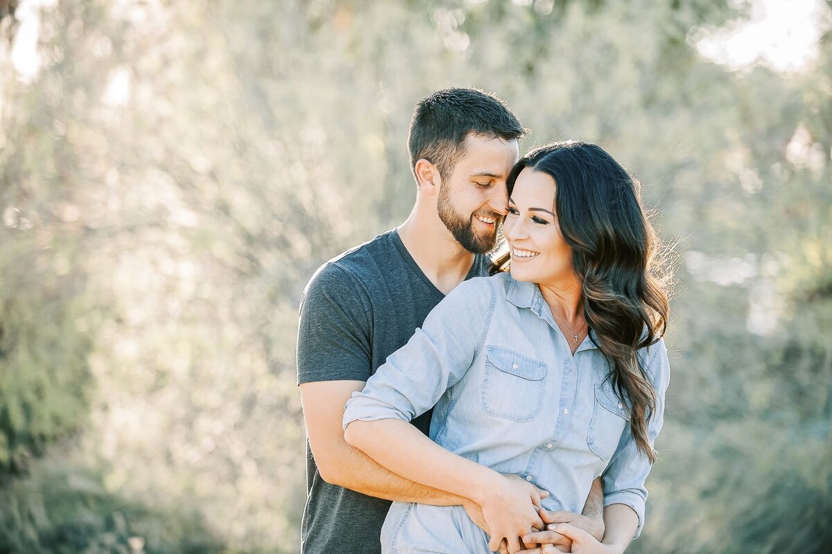 papago-park-engaged-couple-smiling