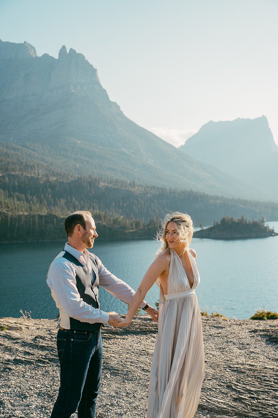vintage-hollywood-glacier-national-park-elopement-presley-gray-photo0801