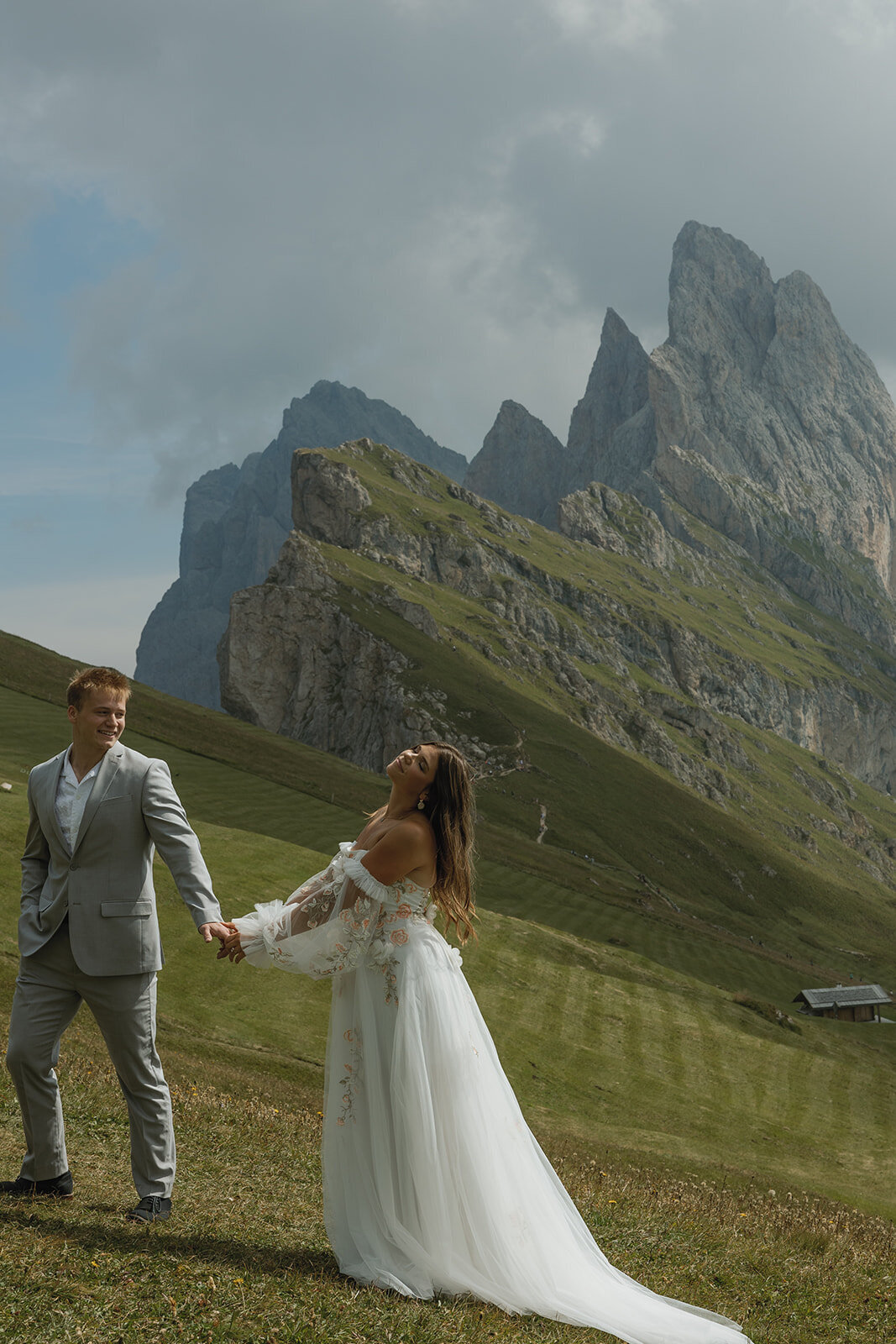 destination-wedding-elopement-photographer-italy-dolomites-seceda-documentary-tanya-davids-photo-film-33