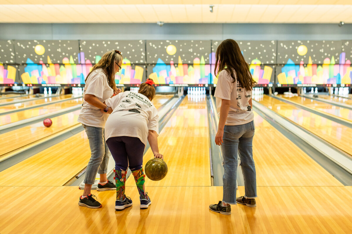 thh_bowling_fundraiser_006