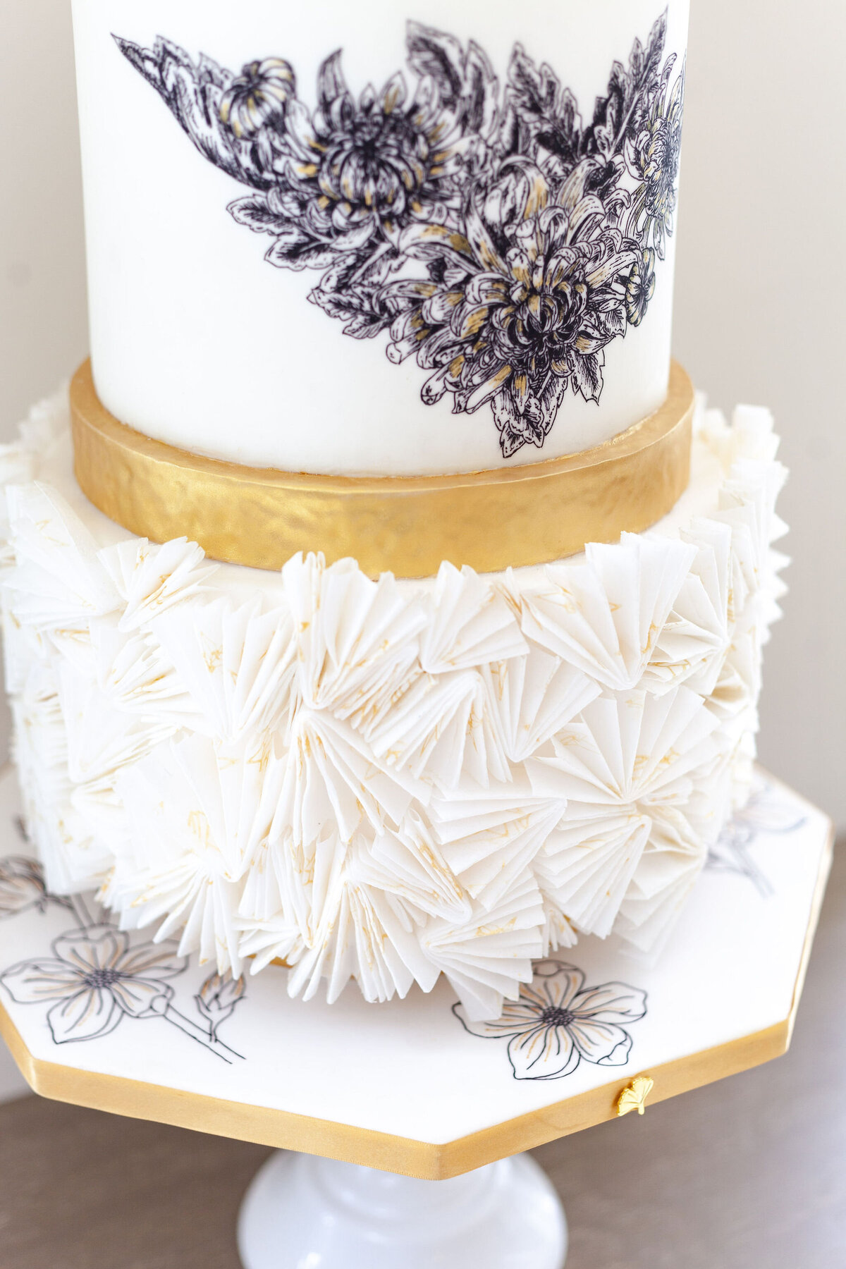 Luxury nature inspired wedding cake designer vanilla Spice Cake Studio Northamptonshire textured ruffle tiered hand painted floral design
