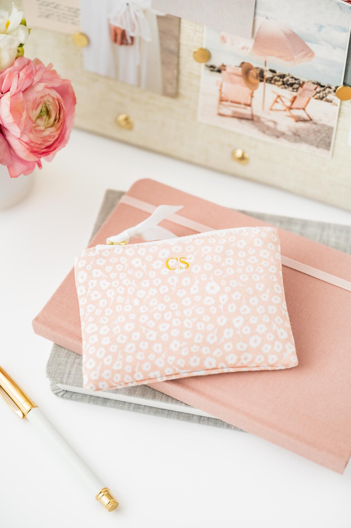 Sugar Paper_Personalization_Pink Flower Small Pouch_02-web