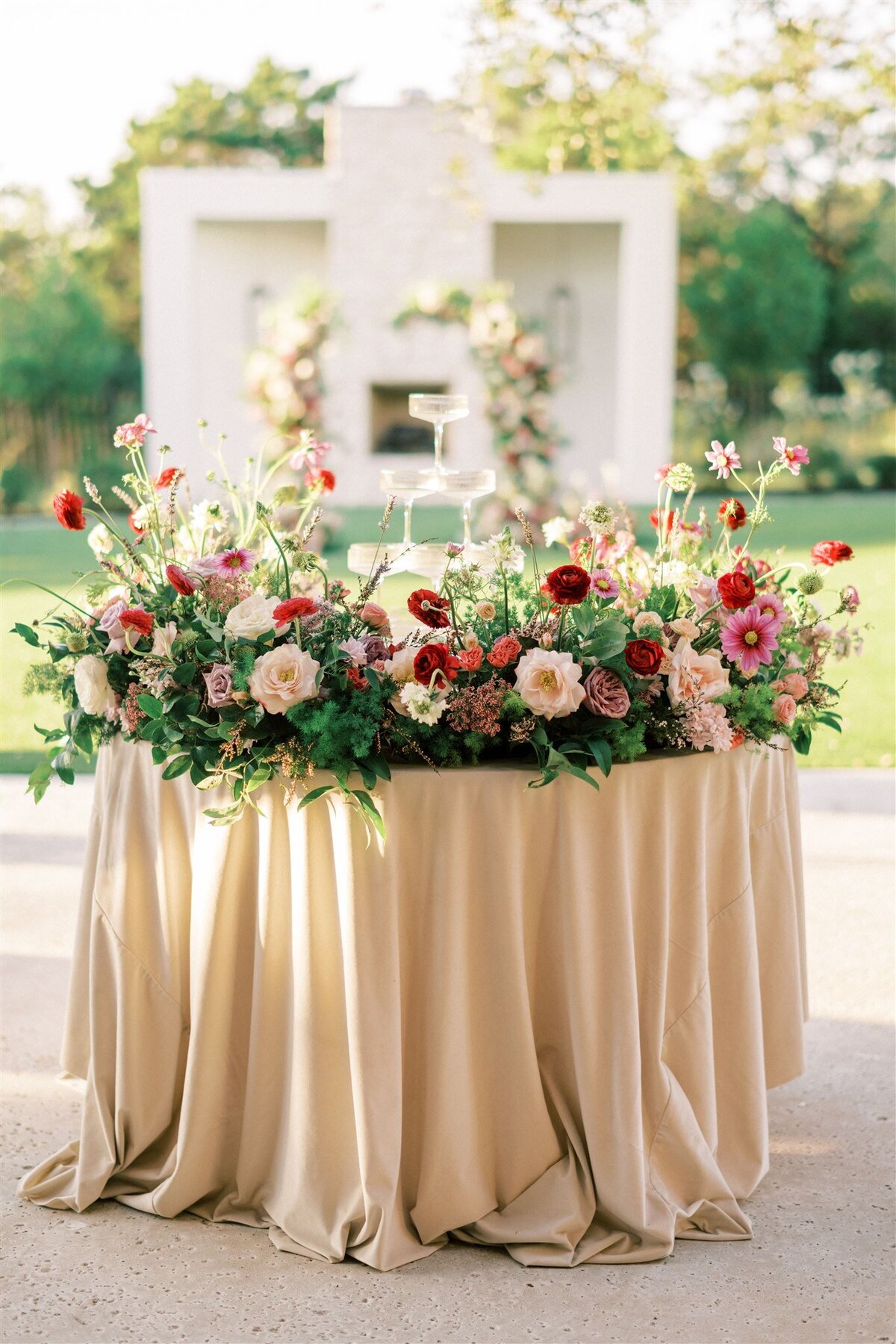 Dallas-Fort Worth - Wedding Planner & Florist - Vella Nest Floral (9)
