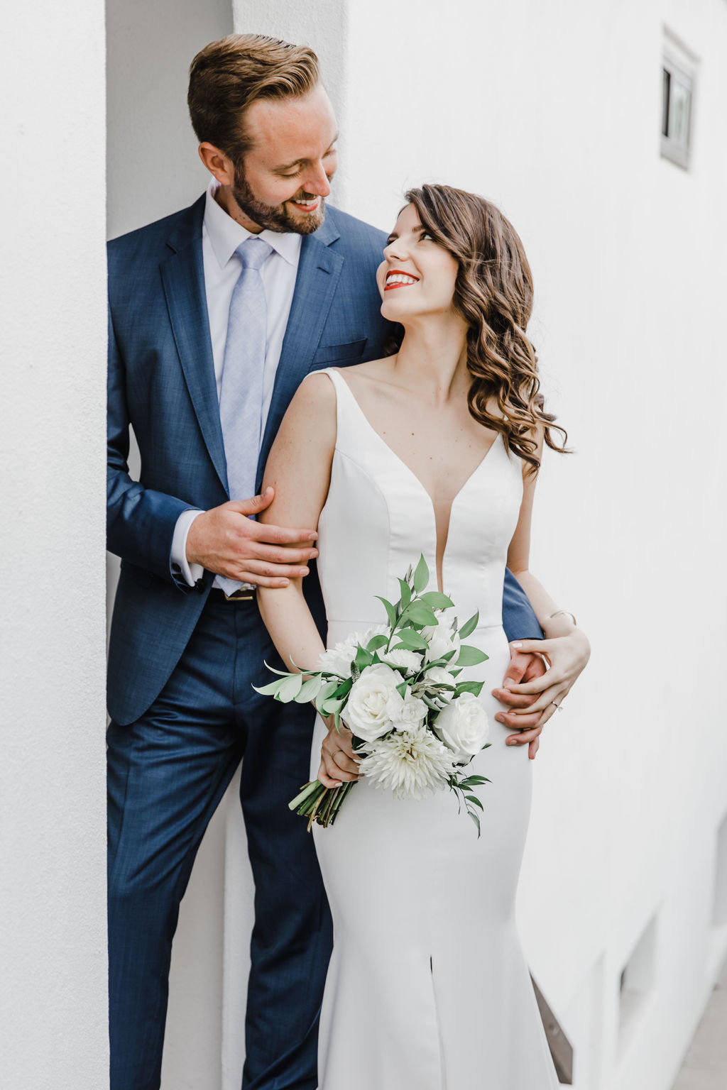 Beautiful wedding at Modern La Ventura for James and Daniela. Photography by Jessica Jaccarino.