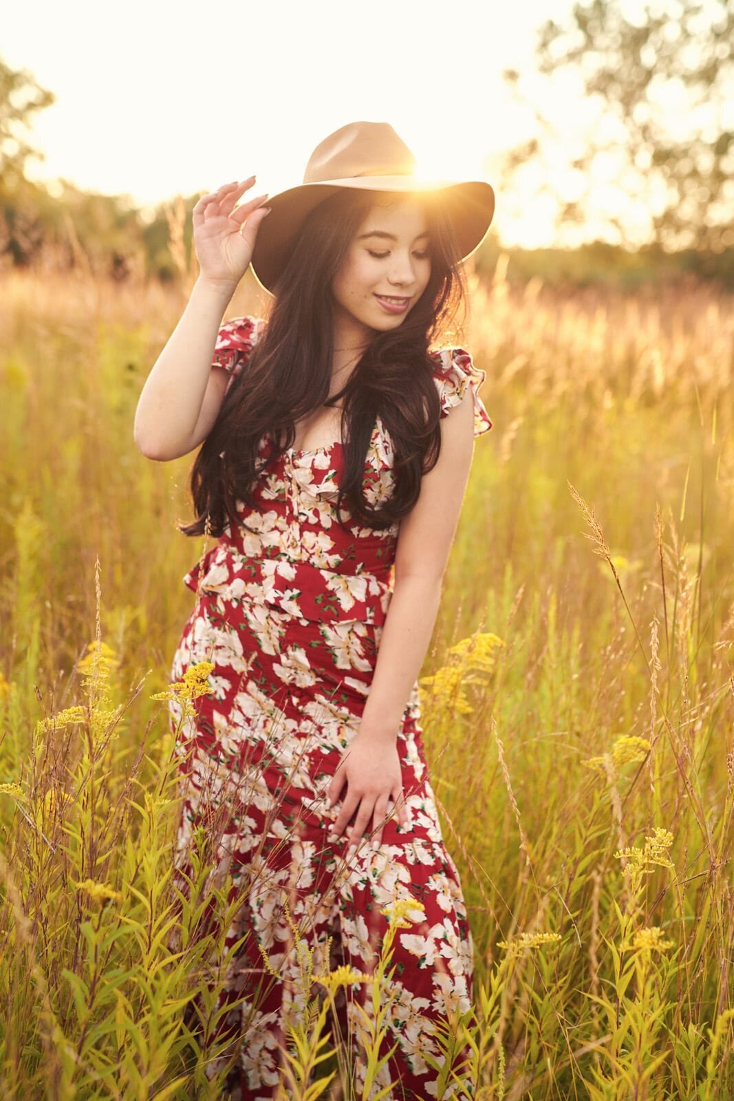 Senior Portraits in Woodbury Garden-01