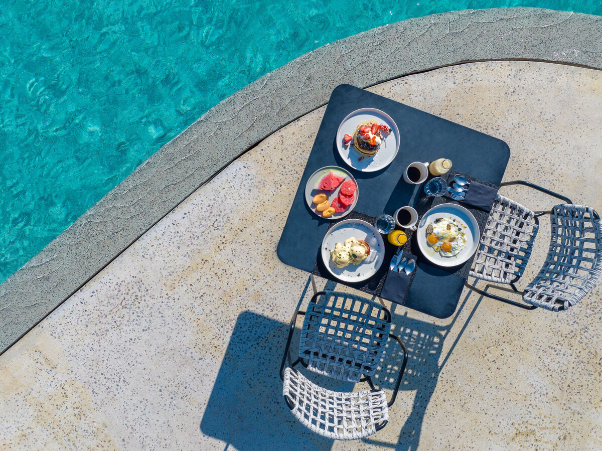 Waterstone - NOŪS Santorini - Santorini - Luxury Boutique Hotel - NOŪS Santorini-Pool Bar Restaurant Breakfast
