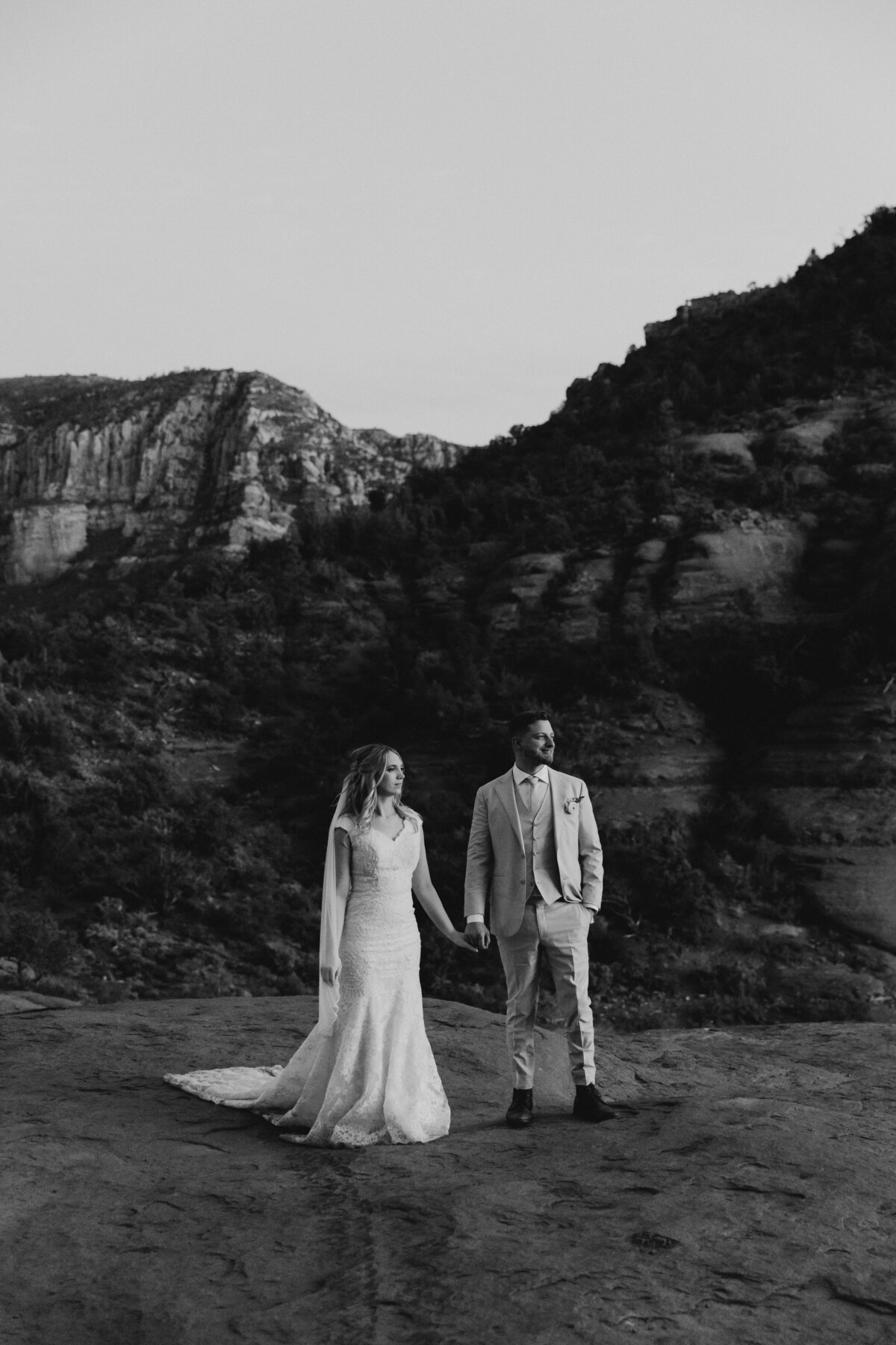 Sedona-Arizona-Red-Rock-Elopement-Wedding-Photographer_0019