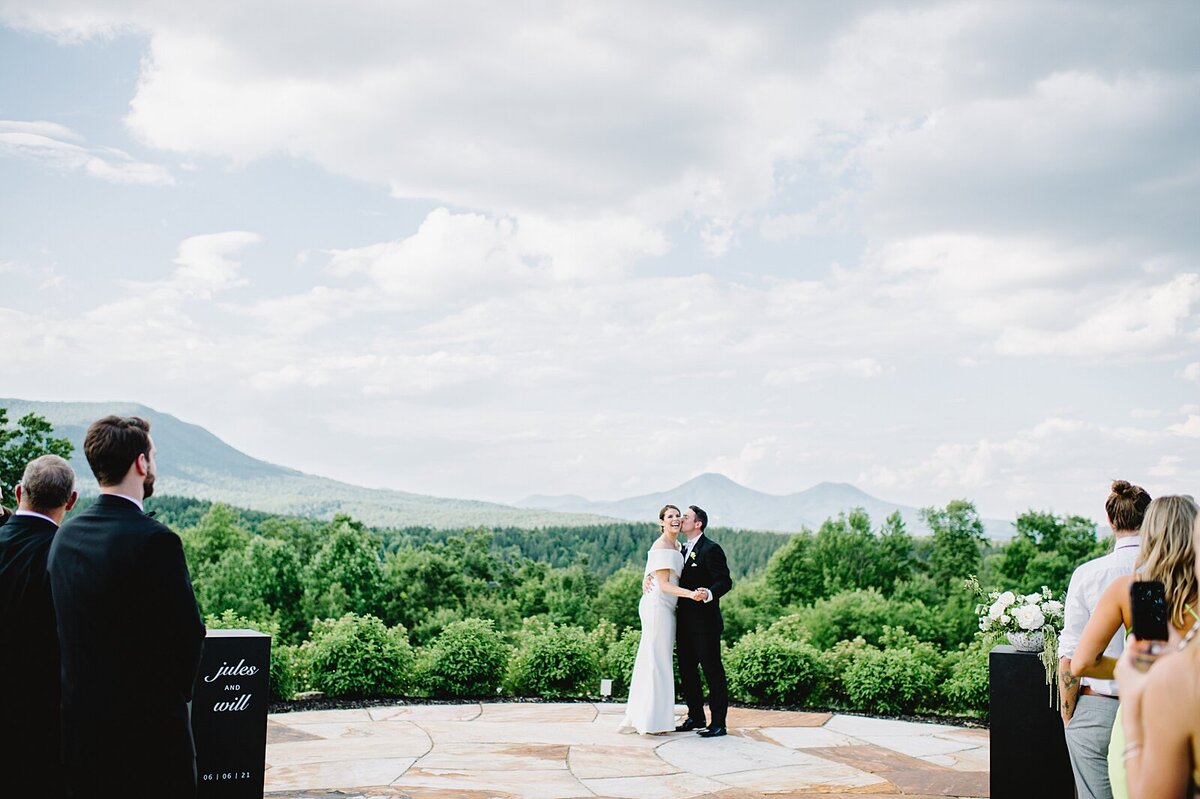 early-mountain-vineyard-virginia-wedding-planner-Lauren-Corrigan-Events_0395-photo