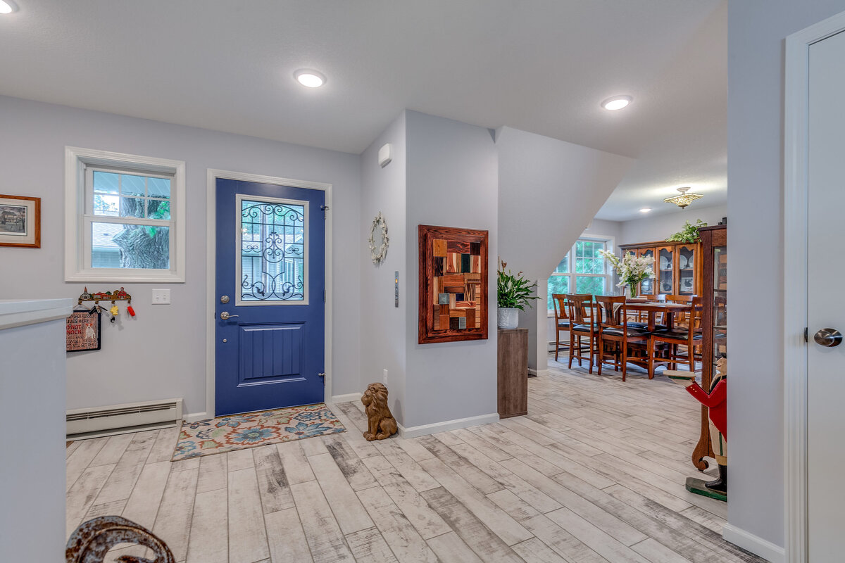 7302 Isaak Ave NW_02-SMALL