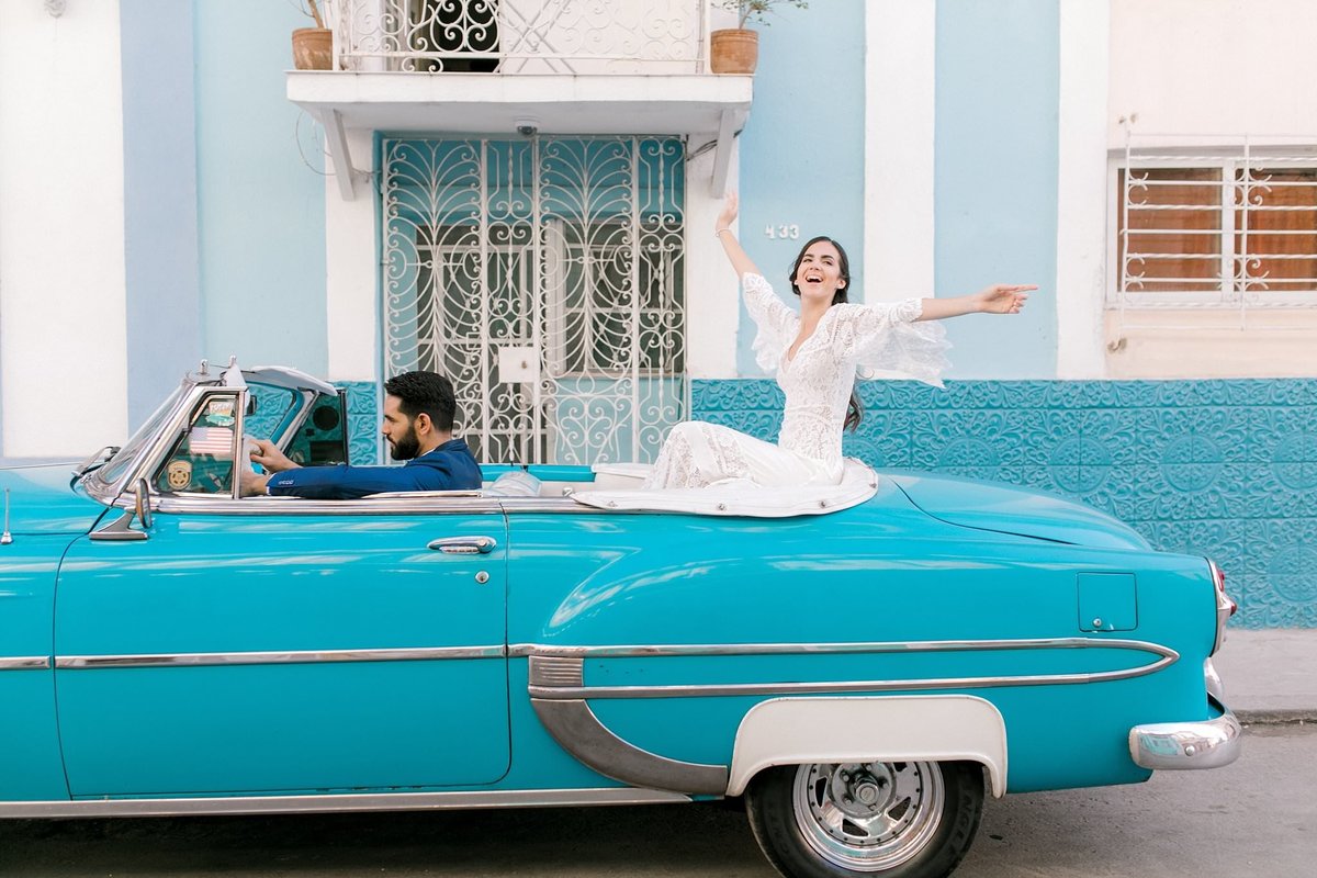 Magdalena+Studios+Destination+Wedding+Photographer+Havana+Cuba+Stylish+Elopement19