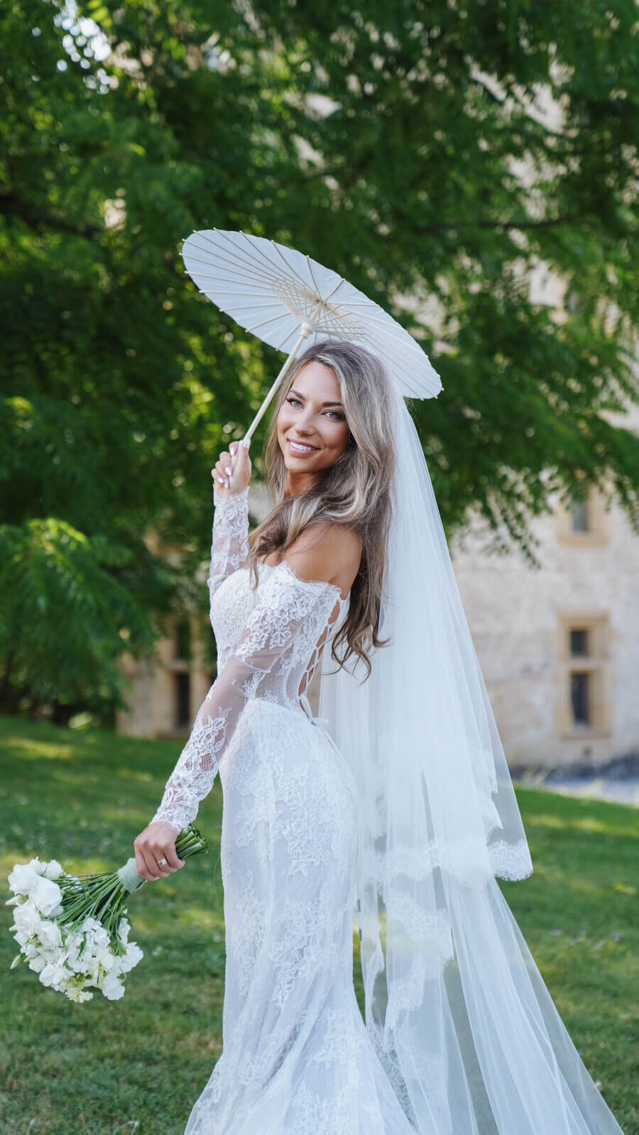 wedding - luxury - flowers -florist - chateau - floristry - florals -16