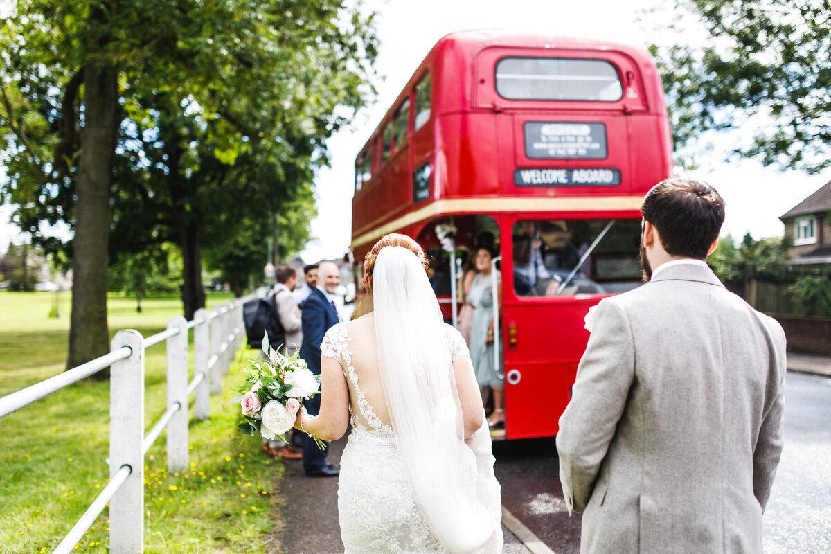 Natural Wedding Photographer Kent_CL elliharry - The lorship pub-london wedding-122-1