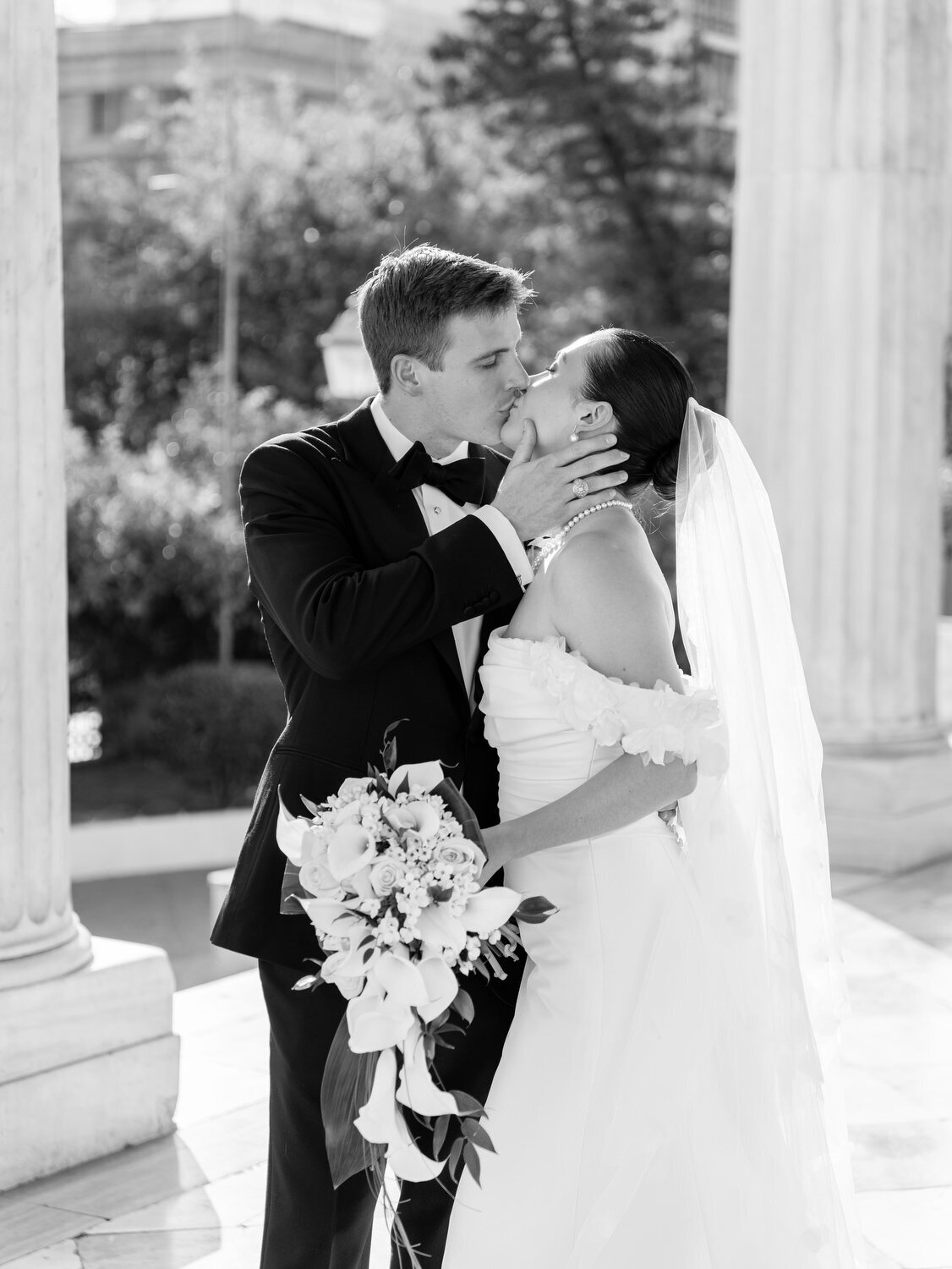 Romantic-Wedding-at-Island-Art-and-Taste–The-Residence-051