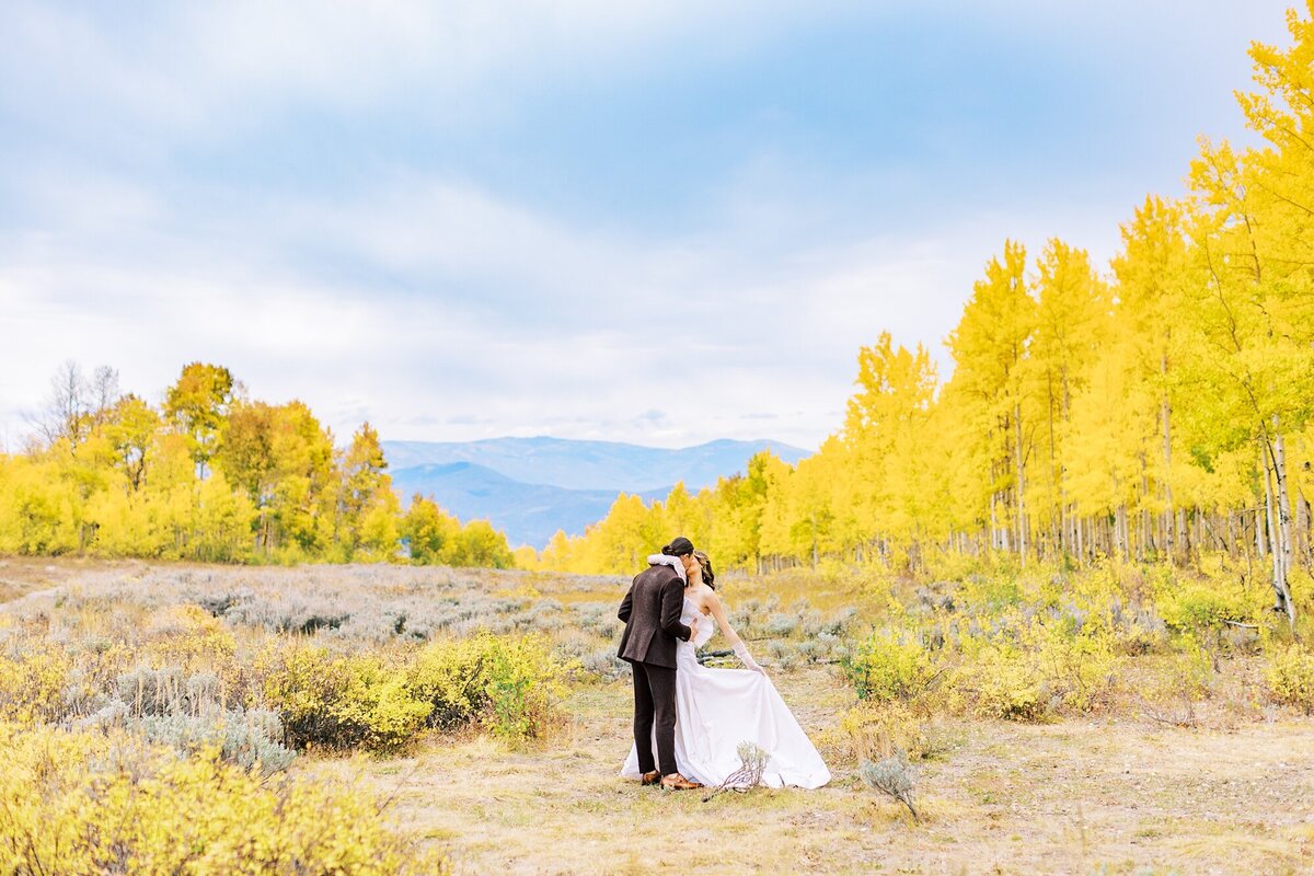 Utah-Fall-Aspen-Mountain-Wedding-Inspiration-Photography_0038