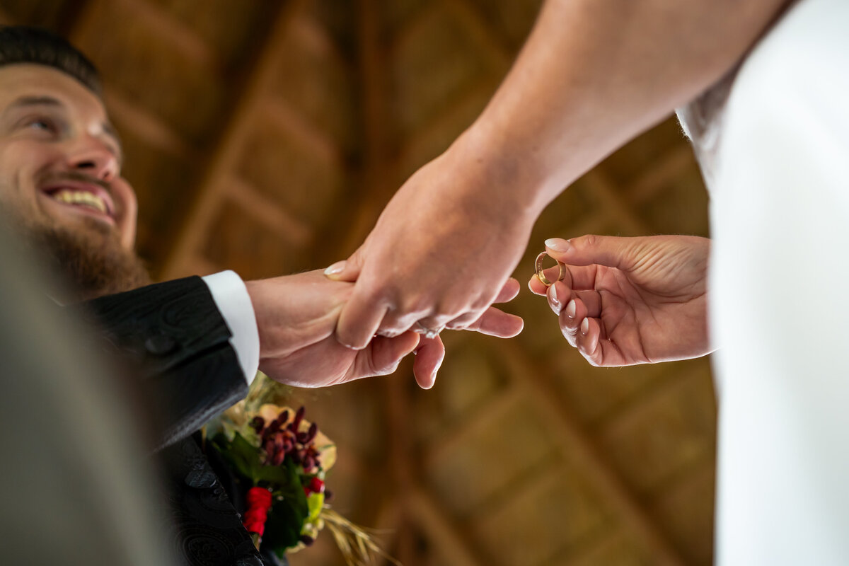 Trouwen in Twente, Twente, Westerhaar, Oost Nederland, liefde, echt, tijdloos, Bruiloft, trouwreportage, bruidsfotograaf, trouwfotograaf, rust, Twenterand, De fotograaf van Twente, Schipper, Juliantien, Juliantien fotografie