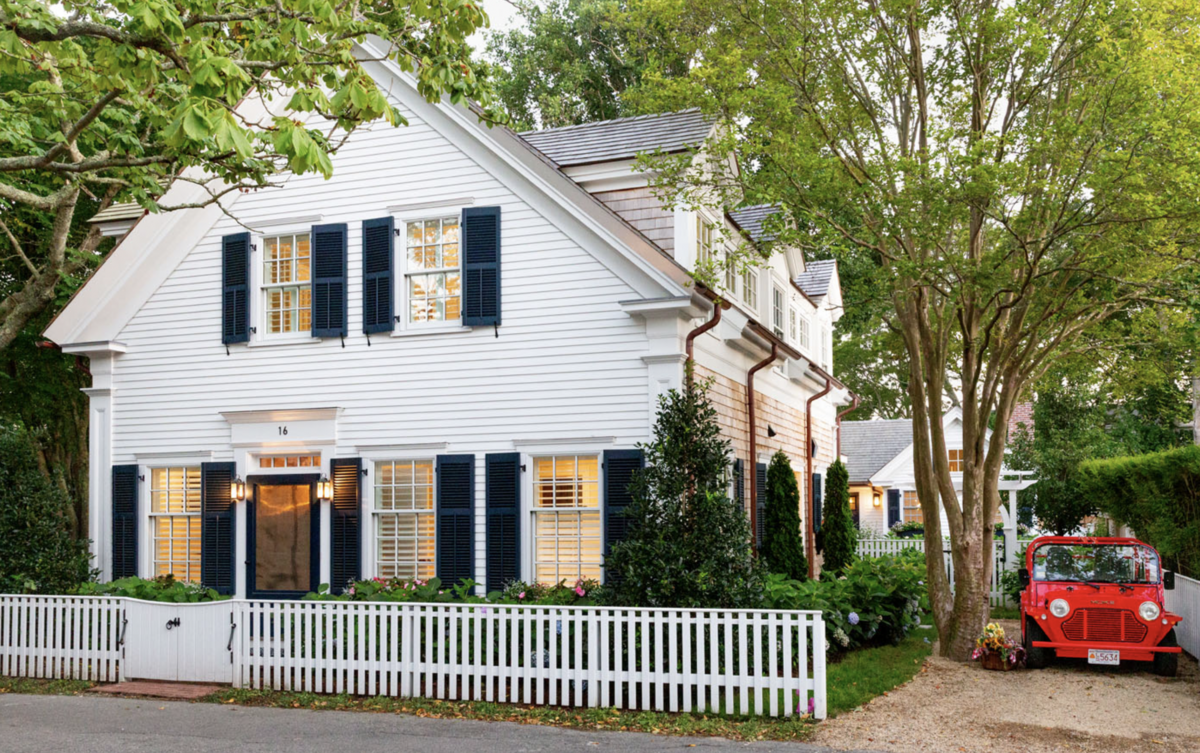 Salty-Havens-Coastal-Home-Design-New-England1