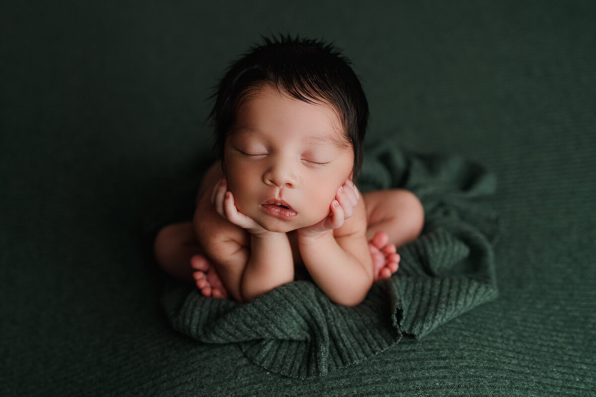 McDonough newborn photographer, Atlanta Newborn Photographer, Fayetteville newborn Photographer, Peachtree city newborn photographer, Hampton ga newborn photographer, marietta ga newborn photographer