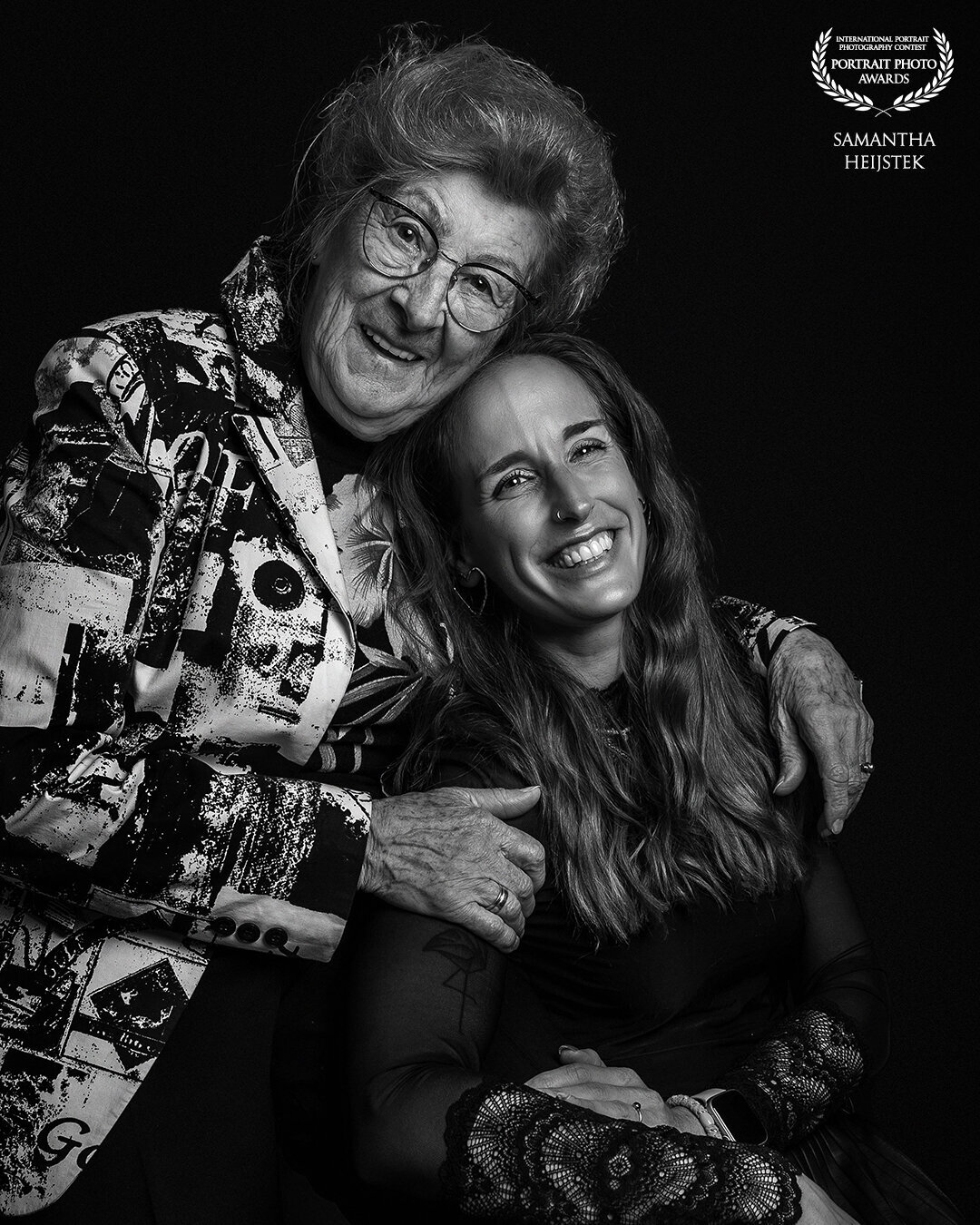 custom_logo_SAMANTHA_HEIJSTEK-netherlands-8vxJPb-110collection-portraitphotoawards