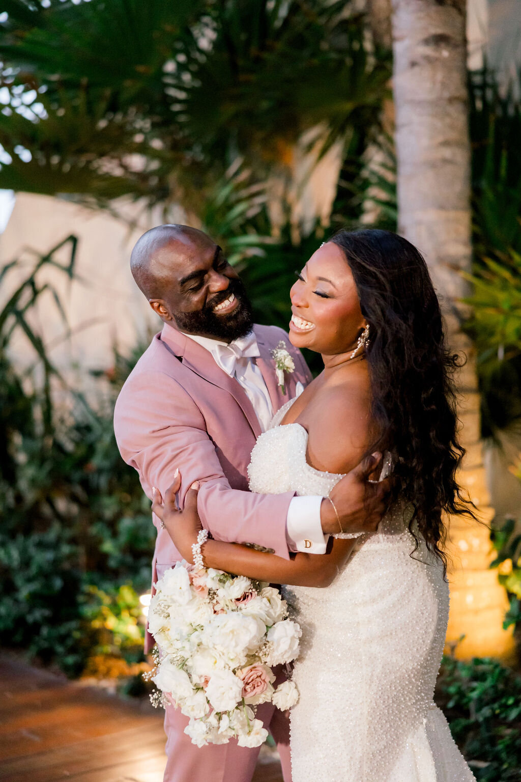 grand-velas-bride-groom-surprise-8