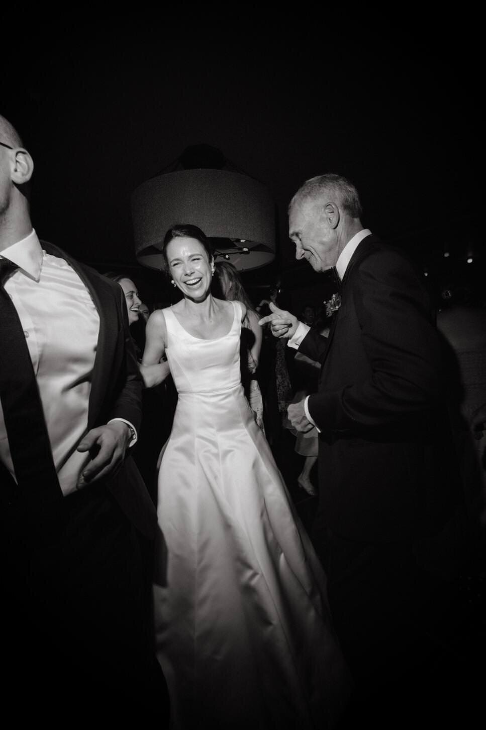 troutbeck-40-lively-crowd-dancing-at-wedding-reception-at-troutbeck-jenny-fu-studio