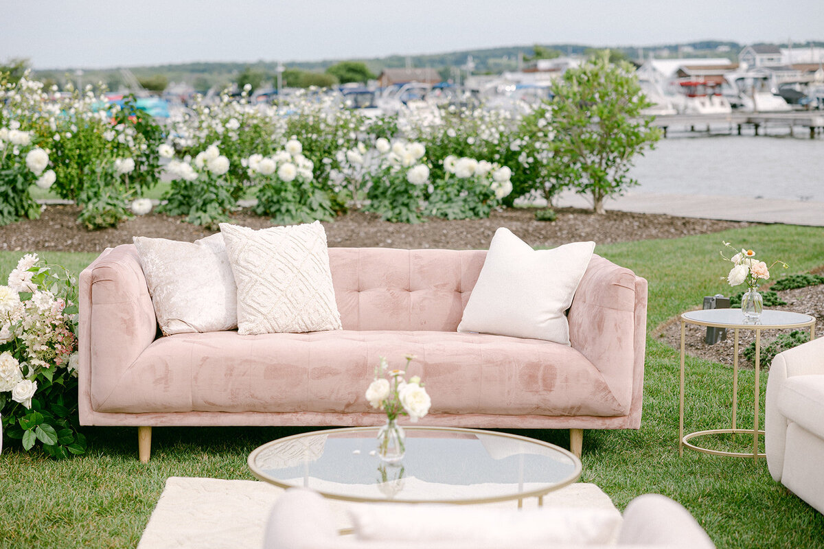 Verve Event Co. The Lake House Fingerlakes Weddings Laura Rose Photography Lounge Revival Rental Flowerwell-655