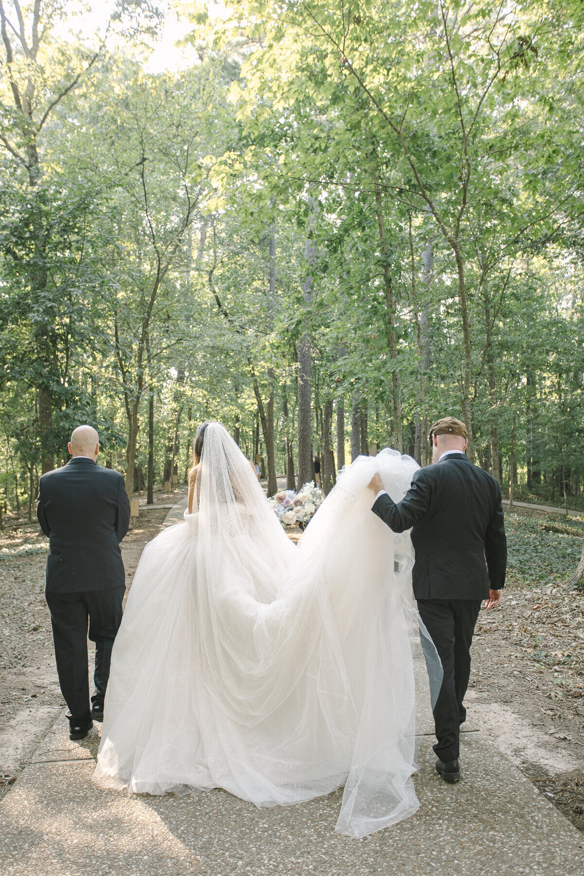 crystal-bridges-museum-wedding-25