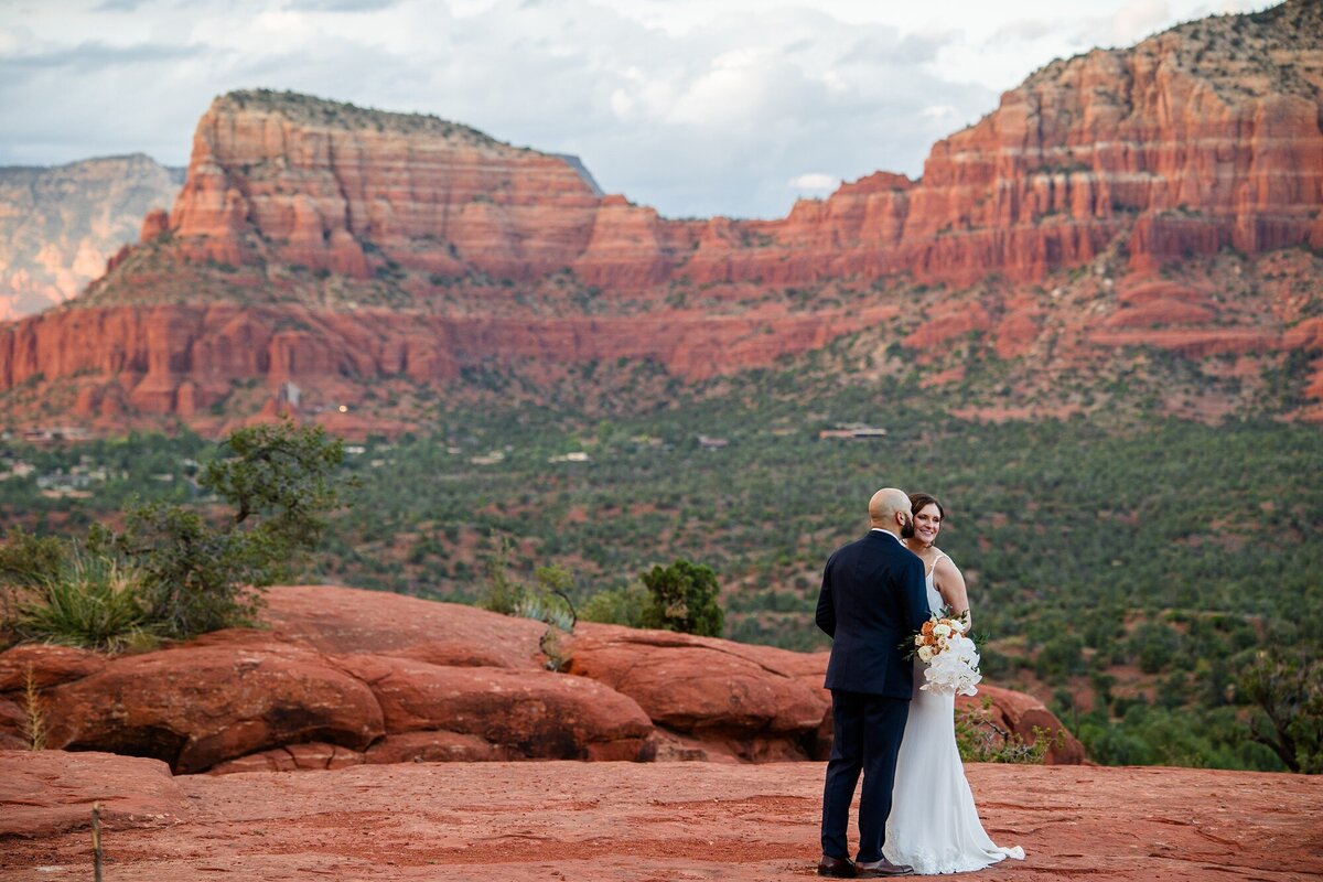Yavapai_Vista_Point_Sedona_Arizona_Danielle_Holman_Wedding_Photography_0017