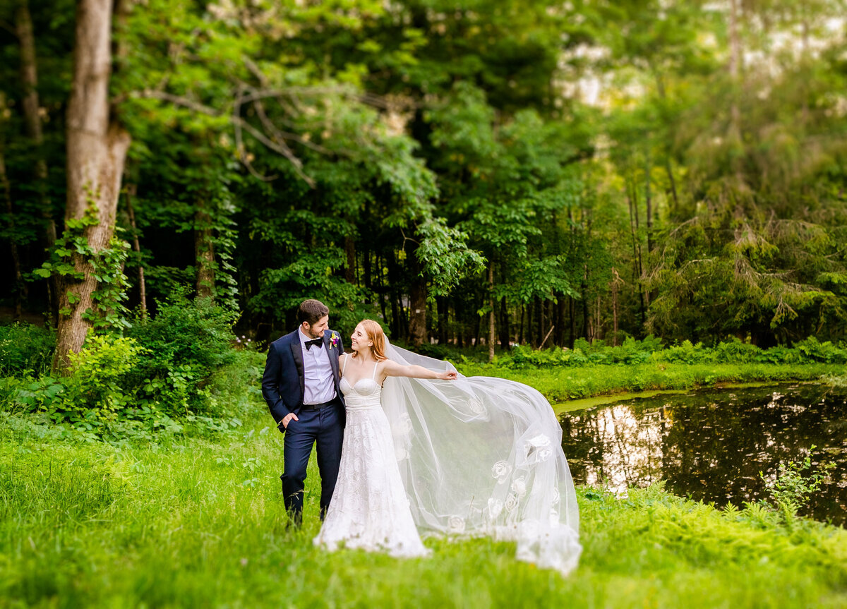 adrienneian_spillian_catskills_upstate_newyork_ny_wedding_image-1048