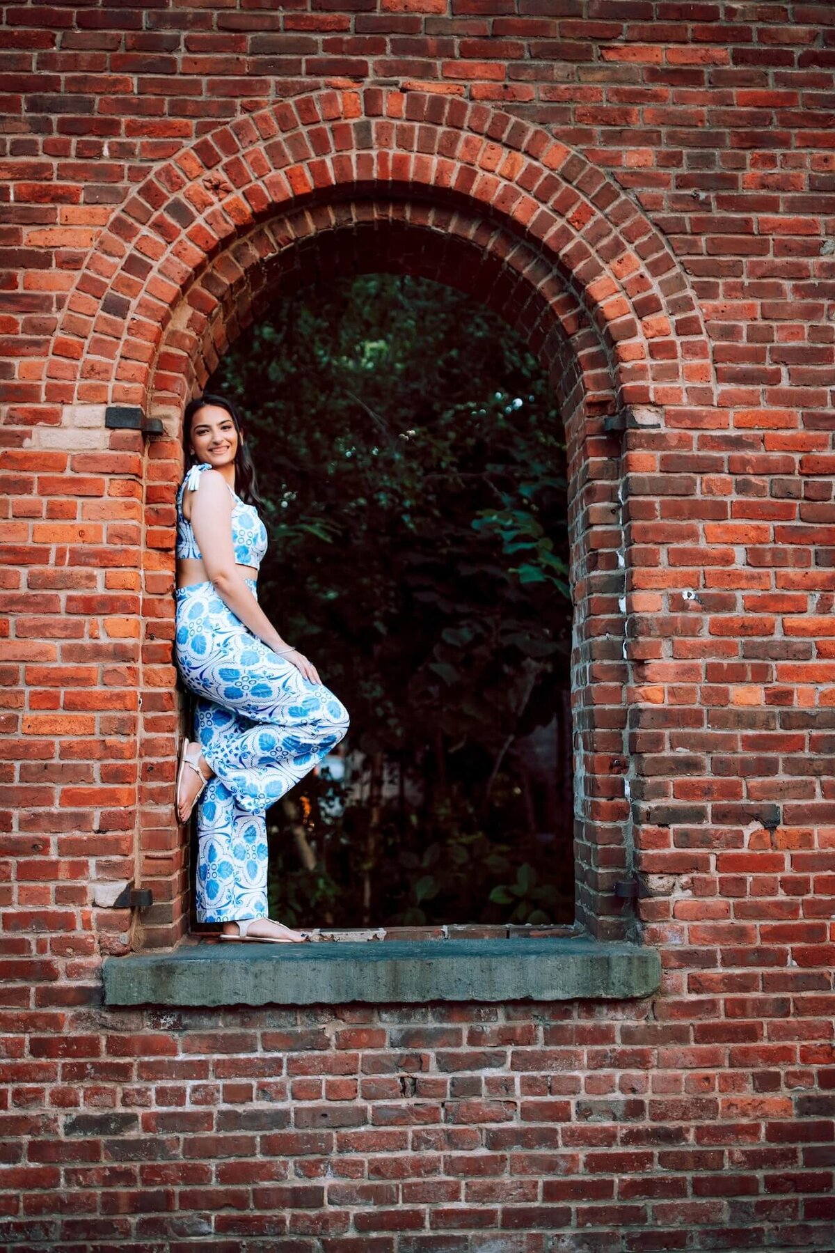 best Savannah senior portraits,  senior photography Savannah, senior pics near me Savannah, Savannah senior photographers