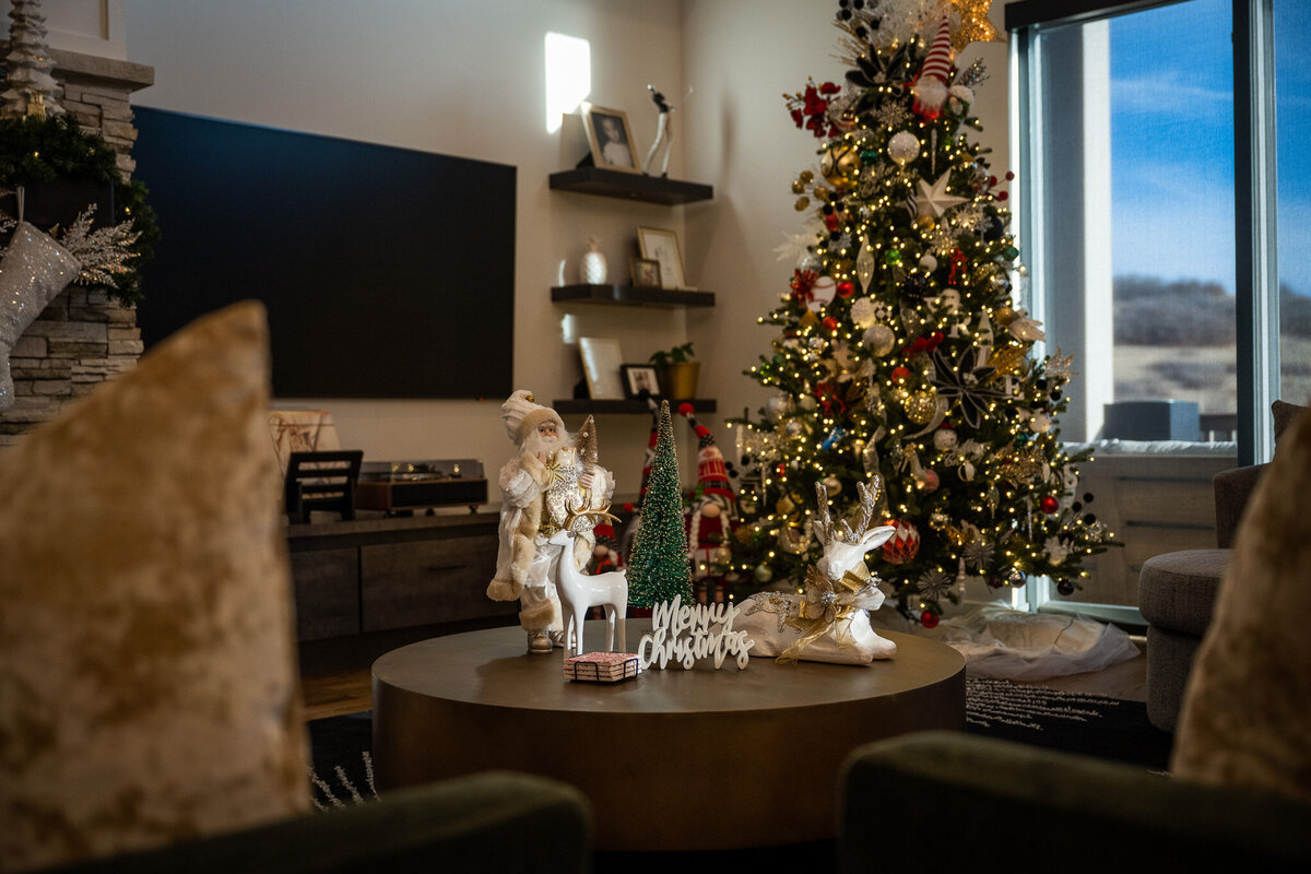 Interiors-by-Bethany-Professional-Christmas-Decor-Colorado-Springs-56