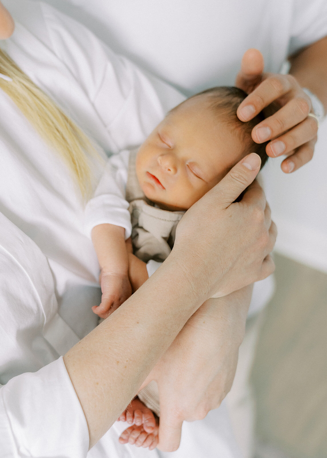 06.22.24 Sotelo Lifestyle Newborn Portraits Chicago.monicamirandaphotography-26_websize