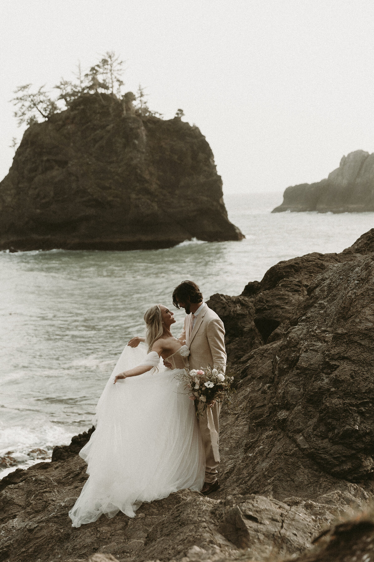 AbbyReePhotography-SecretBeachElopement