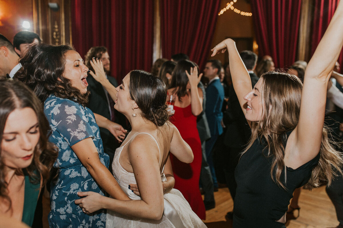WELLING-FLORES.Wedding.EngineersClub-rcptn-244