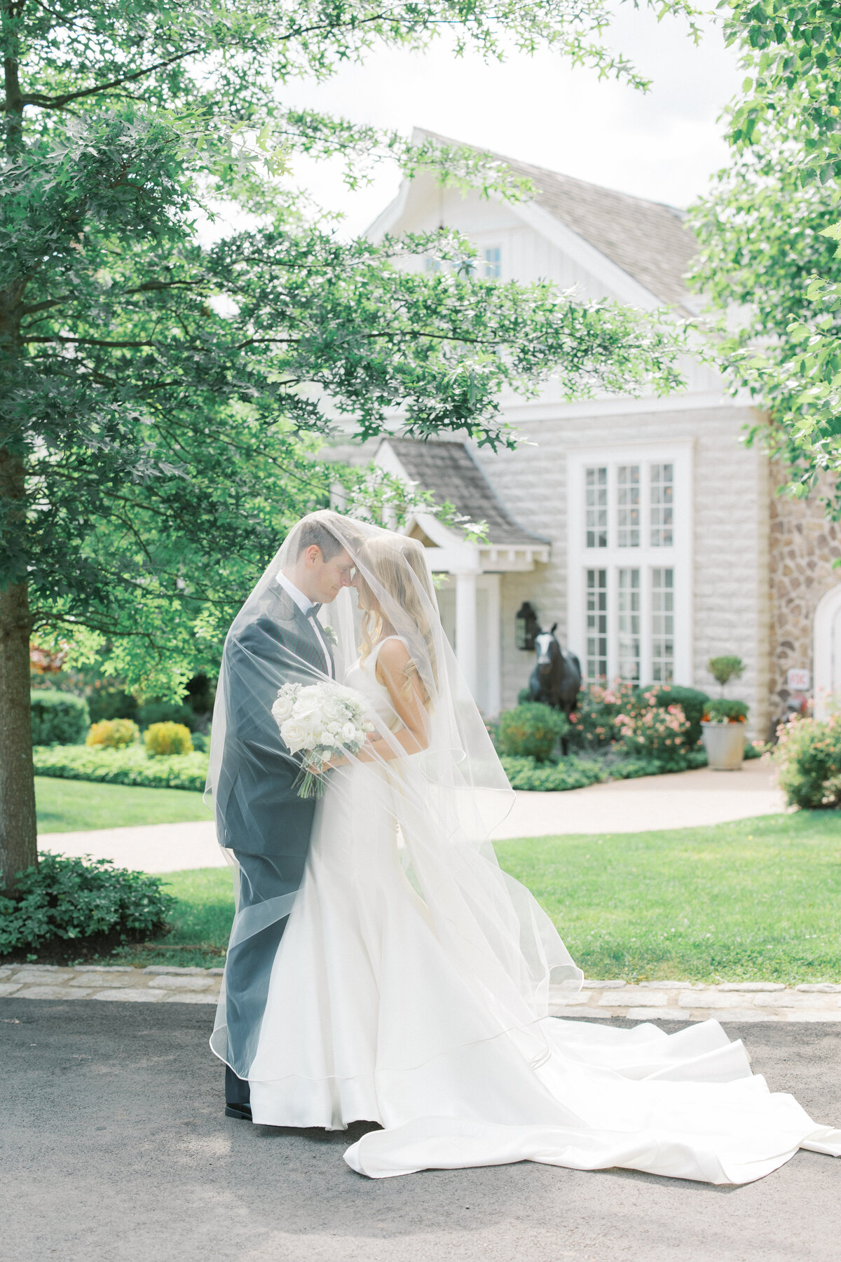 Molly Sue Photography New Jersey + East Coast Wedding Photographer Romantic Imagery Engagement Lifestyle Heirloom Wedding Albums83