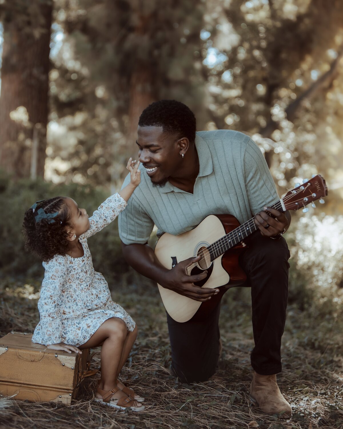 Father and Daughter Playing Guitar – Prospect Park Redlands Family Photography