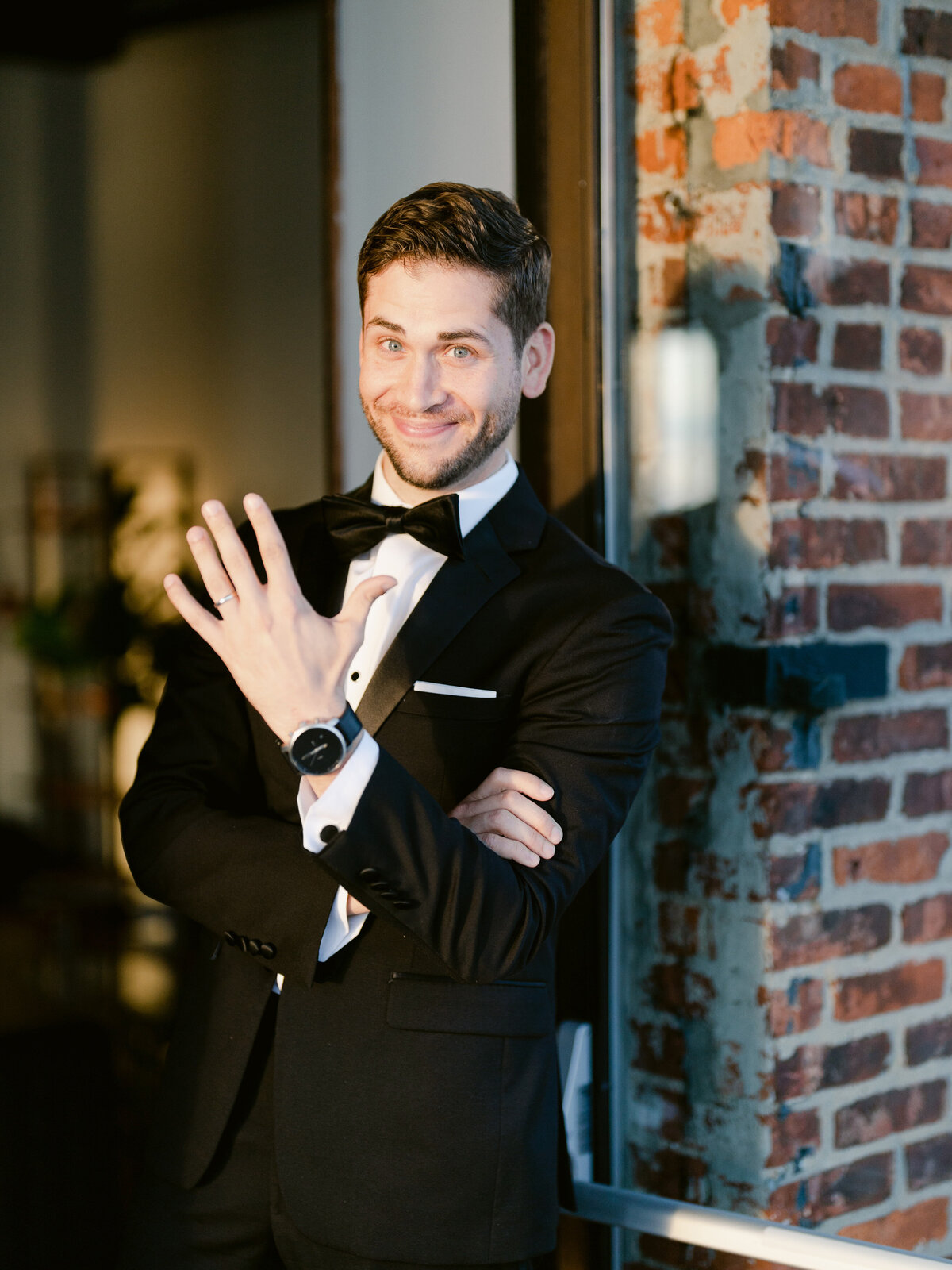 libertywarehouse-newyorkwedding-weddingwithaview-felixfeyginphotography-033