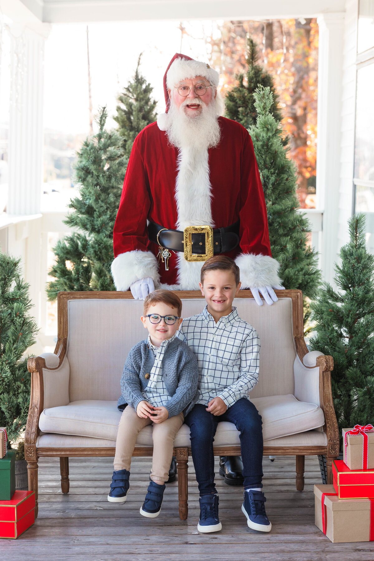 6_Priest Santa 23_B83A7731