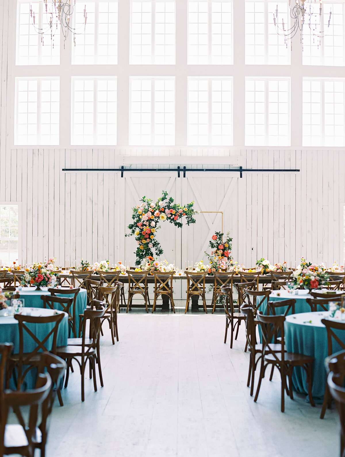 max-owens-design-bright-summer-wedding-15-reception-barn