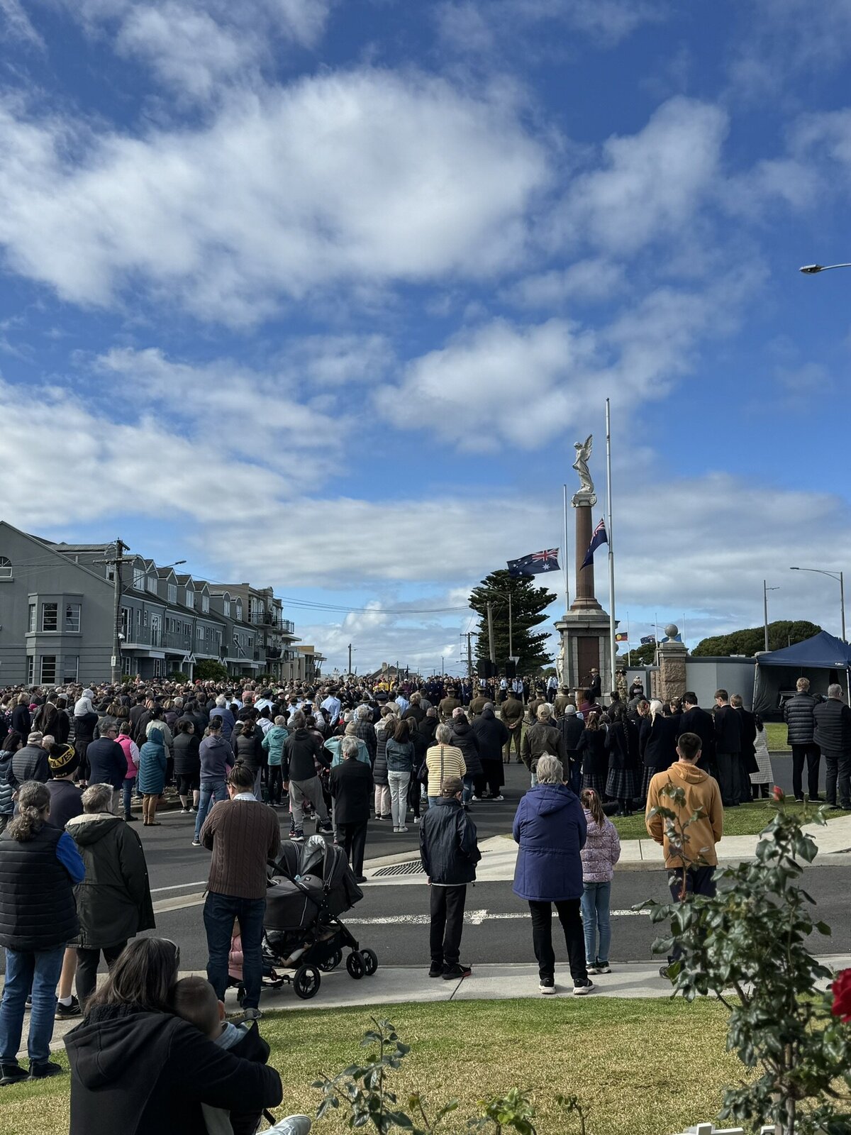 Crowds gather for commemorate ANZAC Day at Warrnambools Angel of Peace memorial 2023