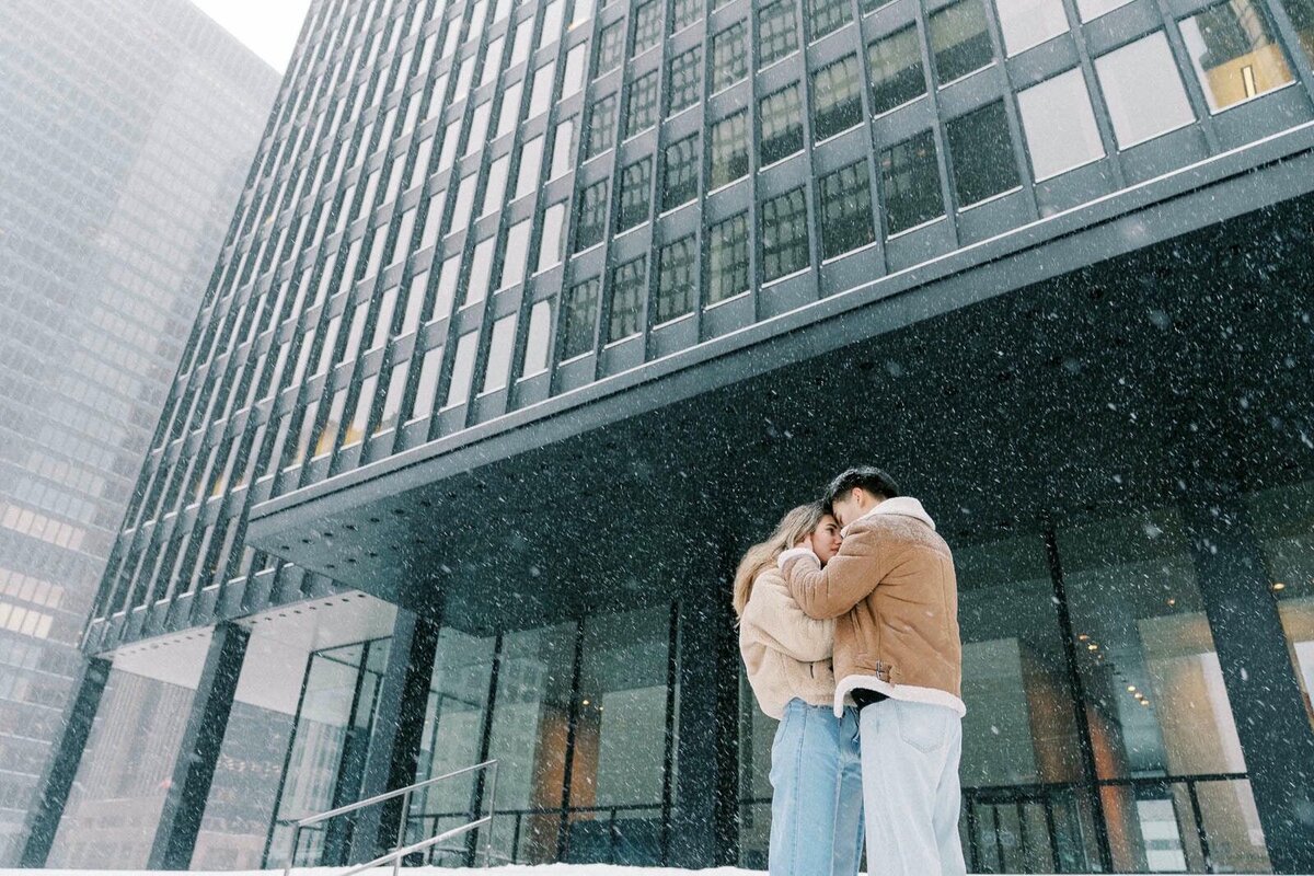E10-Winter-snowy-engagement-photoshoot-in-Toronto-Zhan-and-Tina-2025-02-16-2500px-1078