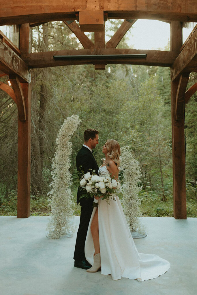 Gorgeous and elegant wedding at The Valley Weddings, a rustic and majestic wedding venue in Westerose, Alberta, featured on the Brontë Bride Vendor Guide.