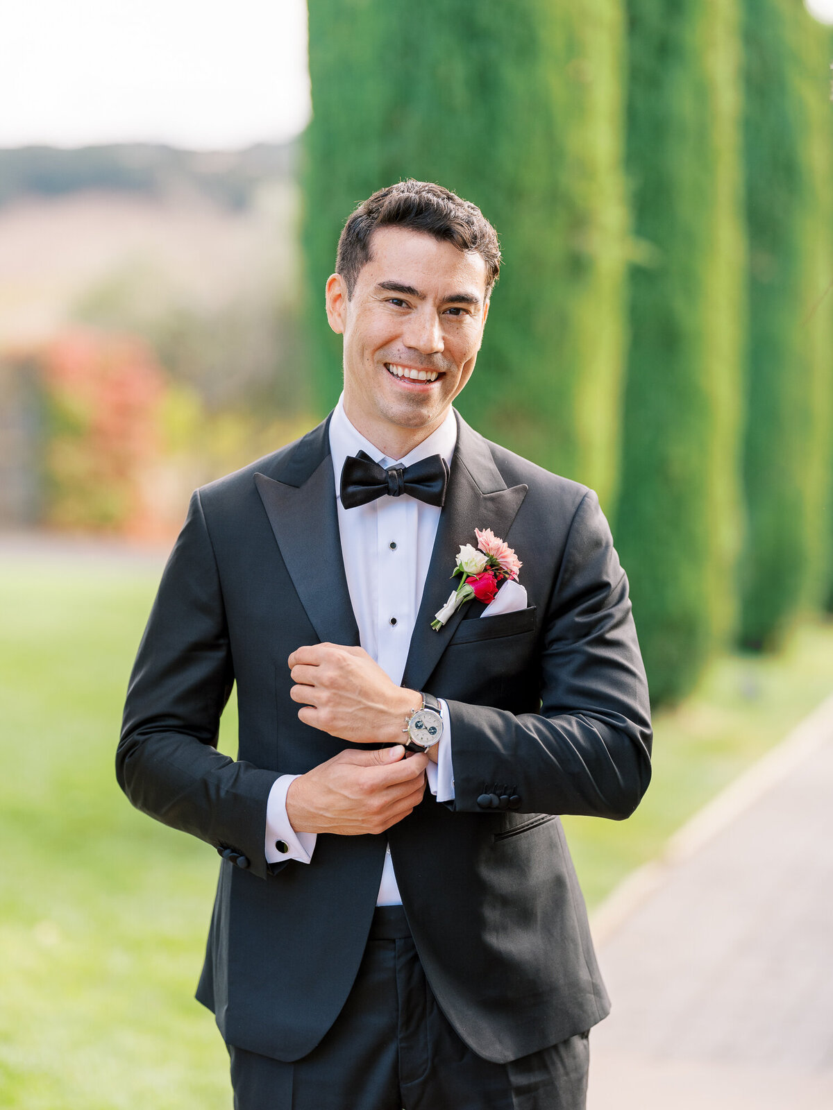 Close up Groom portraits