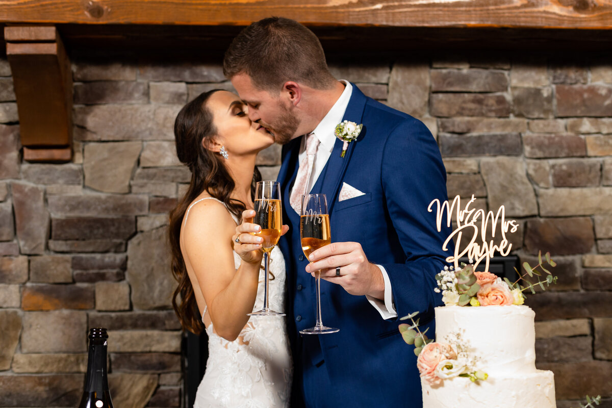 MORGAN & JARED-853
