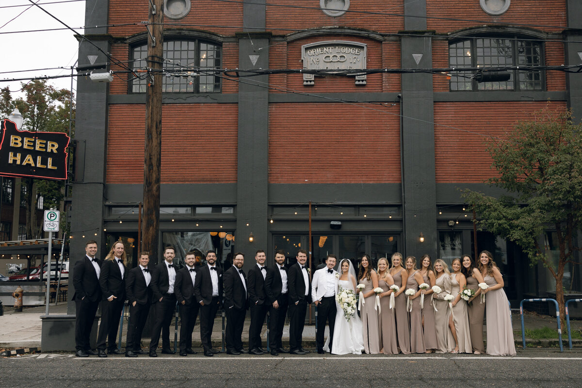 the-evergreen-portland-oregon-wedding-bridal-party-photos-156