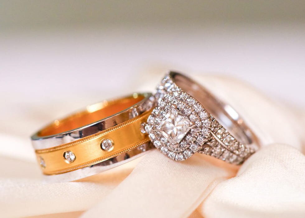 wedding-rings-satin-ribbon-close-up