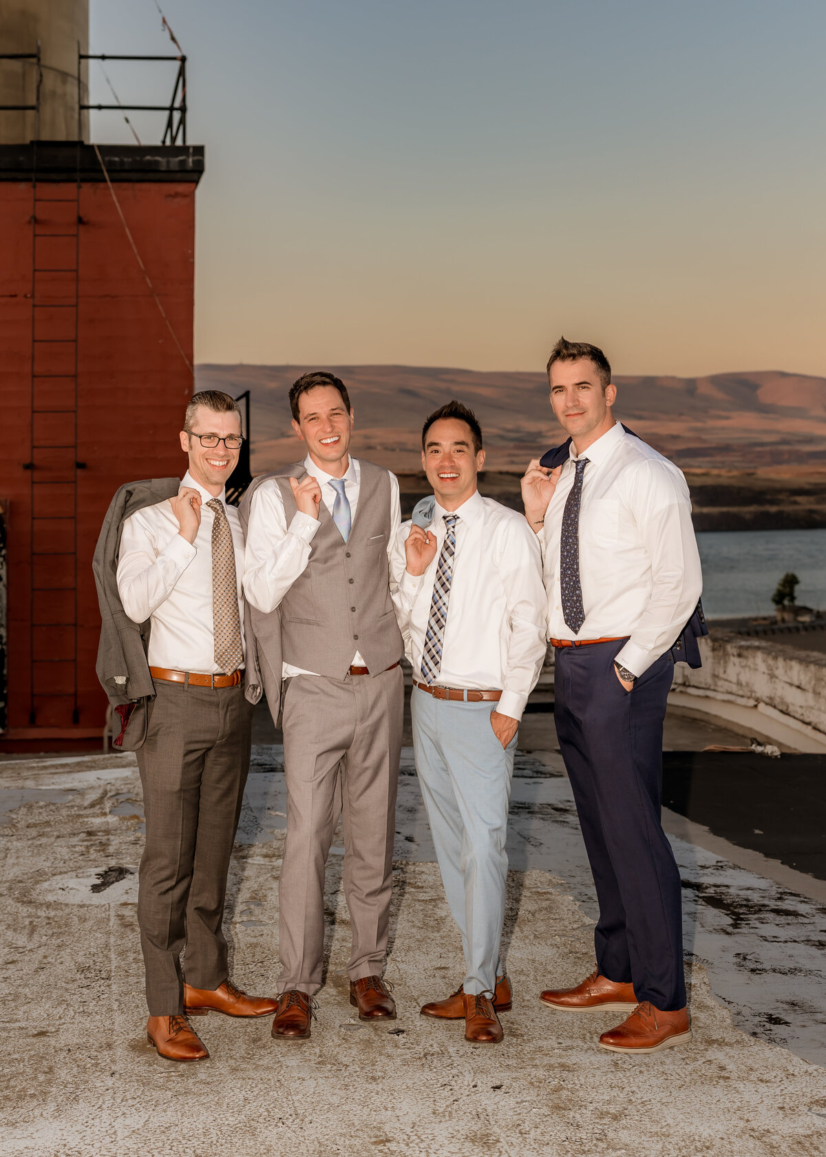 Columbia-Gorge-Wedding-Photographer.jpg