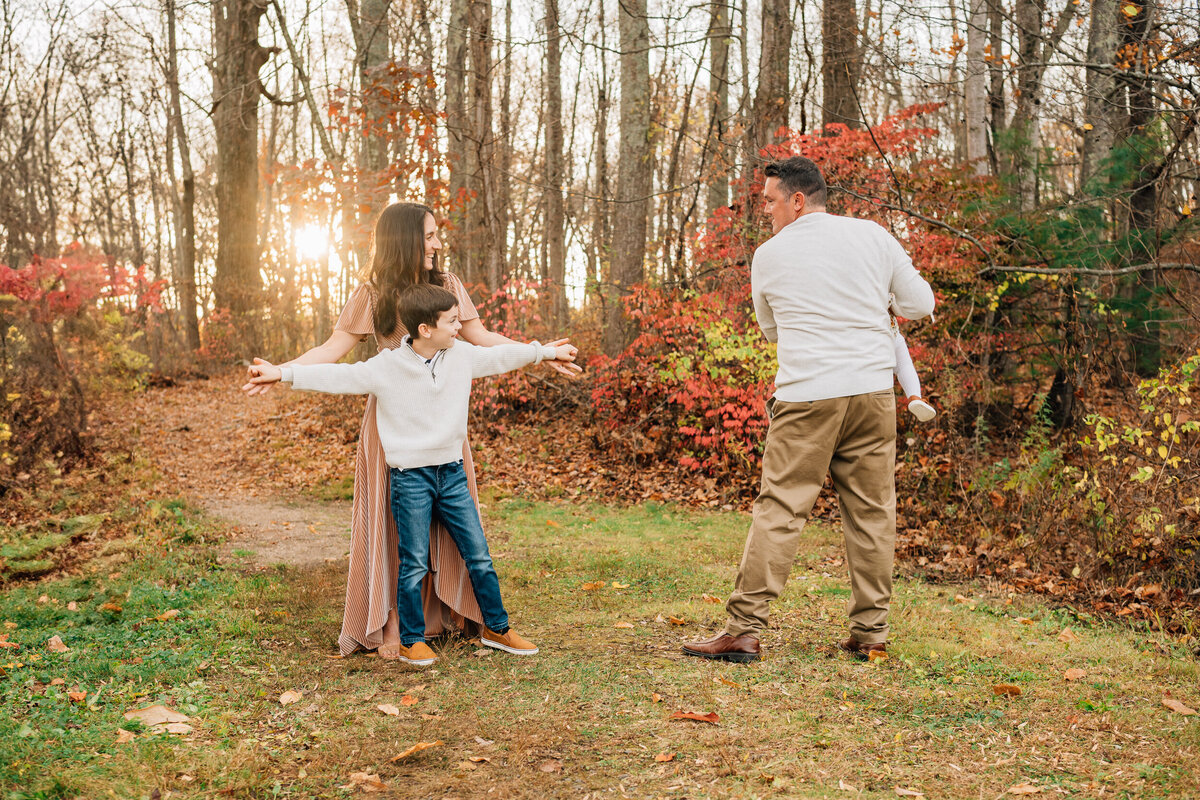 Canton CT Family and Newborn Photographer | Connecticut Family Photographer -7