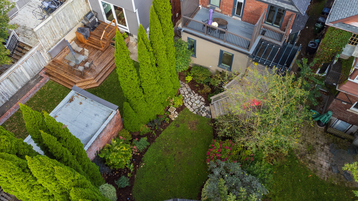 076_Backyard